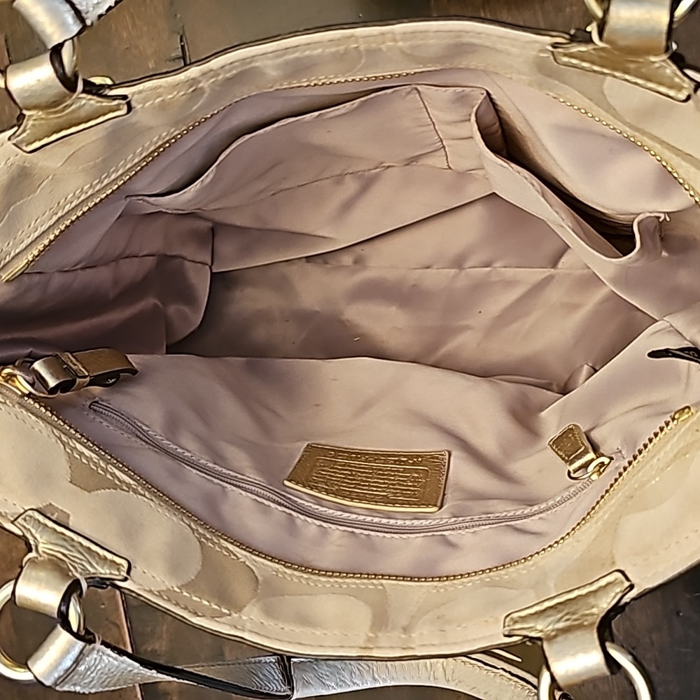 Gold-Tone Coach Signature Tote Bag - Picture 4 of 9